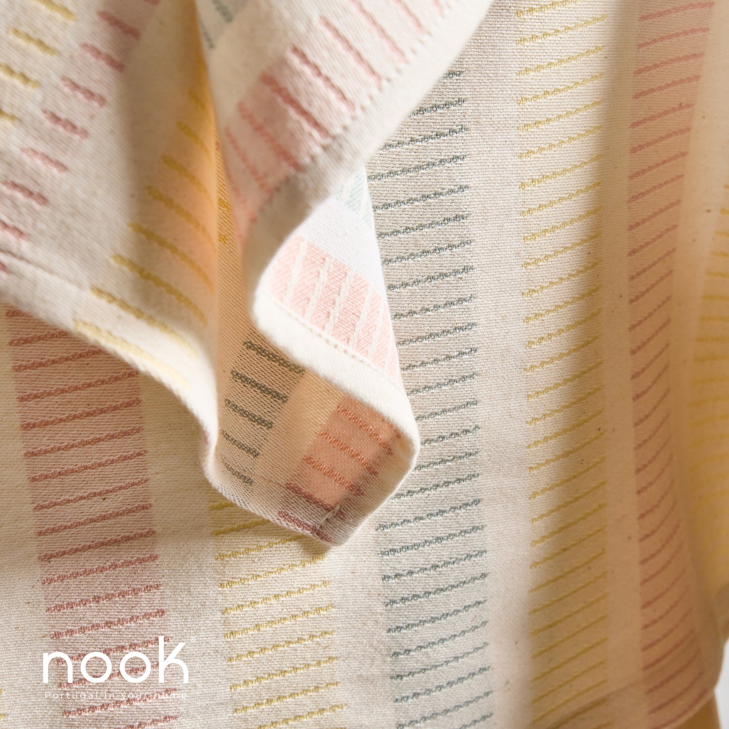 Toalha de Mesa Dupla Face Jacquard 100% Algodão Momento Multicor