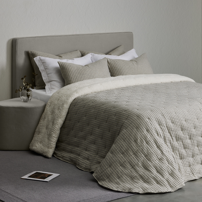 Edredón de piel de oveja suave en jacquard en color gris