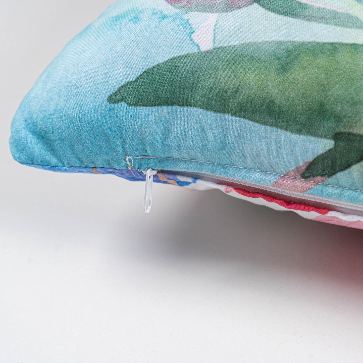 Almofada Decorativa com Estampagem Digita Ares
