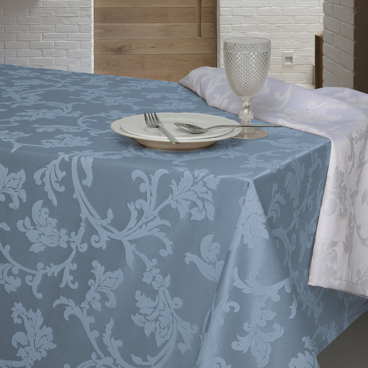 Toalha de Mesa Jacquard ANTI-NÓDOAS Clean