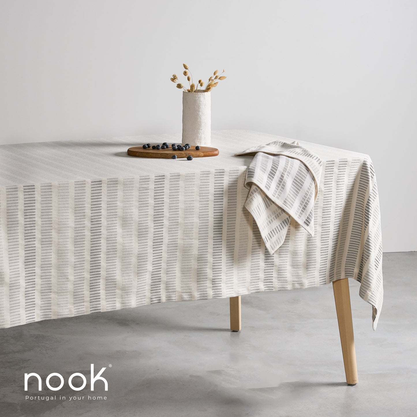 Toalha de Mesa Dupla Face Jacquard 100% Algodão Momento Cinza